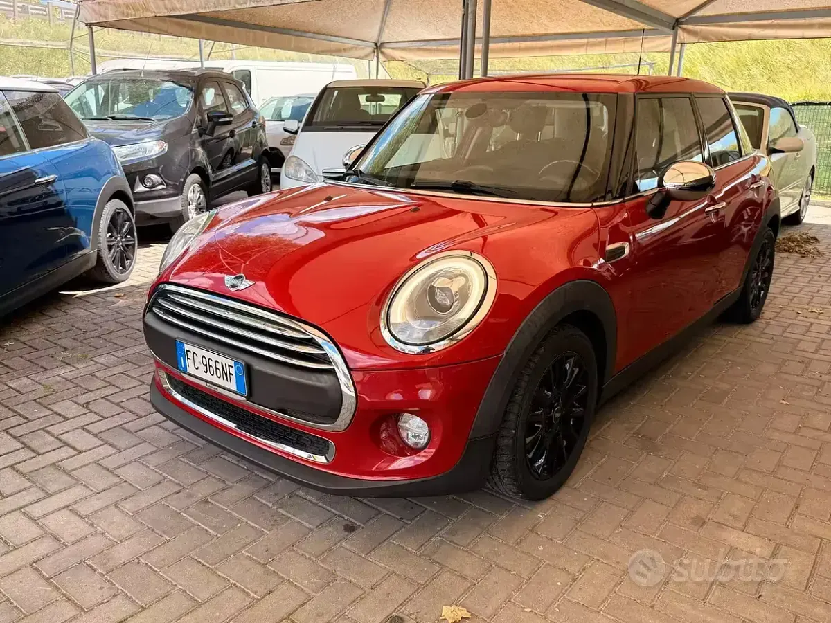 Usata Mini Cooper D 116 CV (85 kW) 2016 Rosso Utilitaria