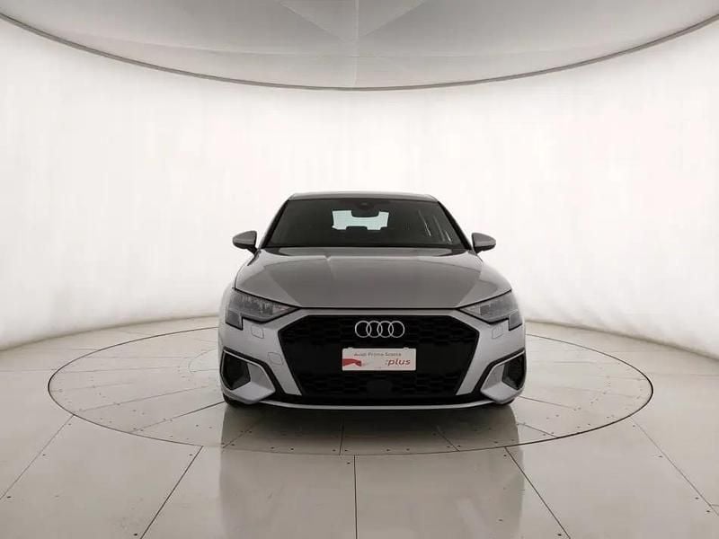 Usata Audi A3 Business 150 CV (110 kW) 2023 Argento floret metallizzato Berlina