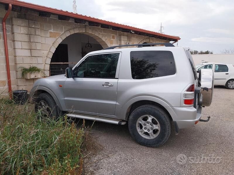 Usata 2002 Mitsubishi Pajero SUV | 6400 € (Buon prezzo) - Immagine 1/4