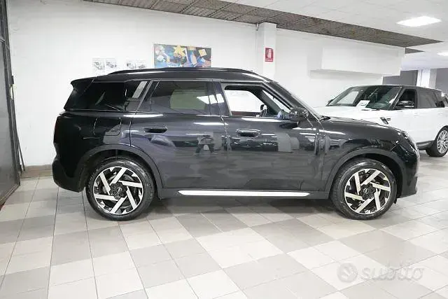 Usata Mini Countryman Favoured 156 CV (114 kW) 2025 Nero SUV