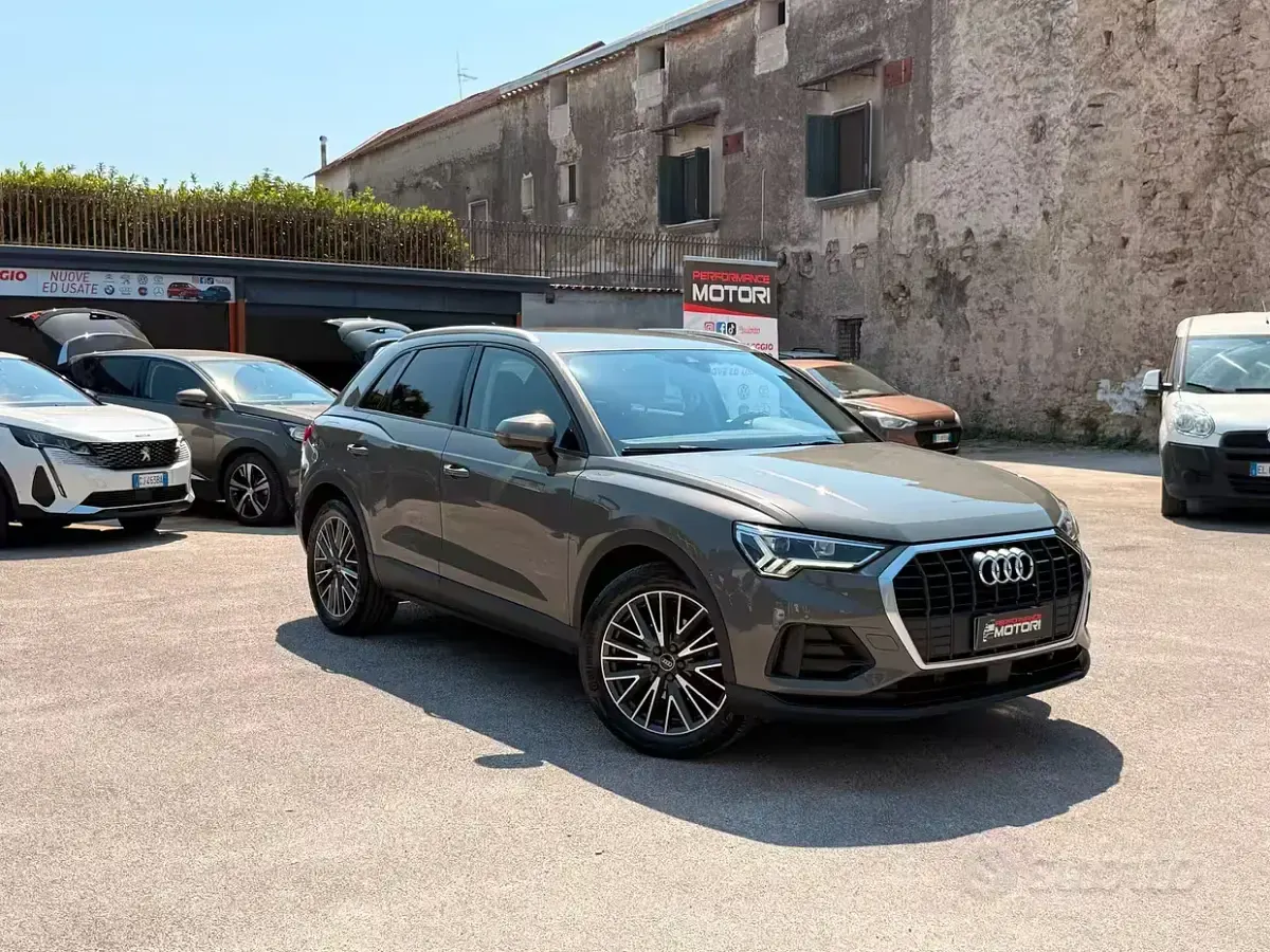 Usata Audi Q3 Performance 150 CV (110 kW) 2022 Grigio SUV