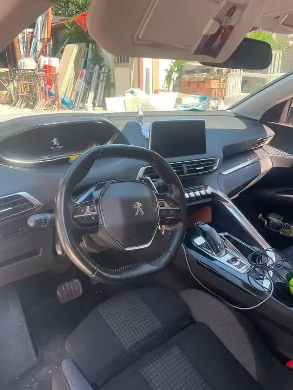 Usata Peugeot 5008 Active 131 CV (96 kW) 2020 Bianco SUV