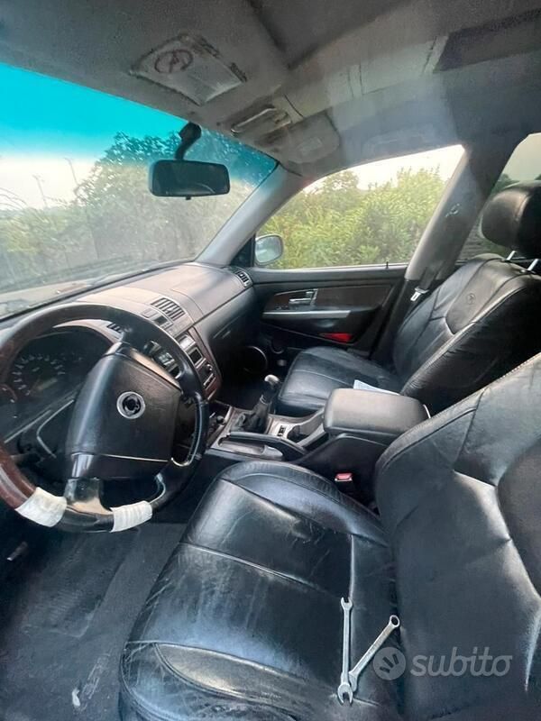 Usata Ssangyong (KGM) Rexton 165 CV (121 kW) 2004 Nero SUV