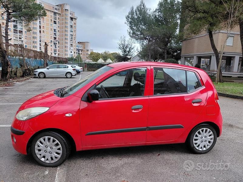 Usata Hyundai i10 Active 77 CV (56 kW) 2009 Rosso Utilitaria