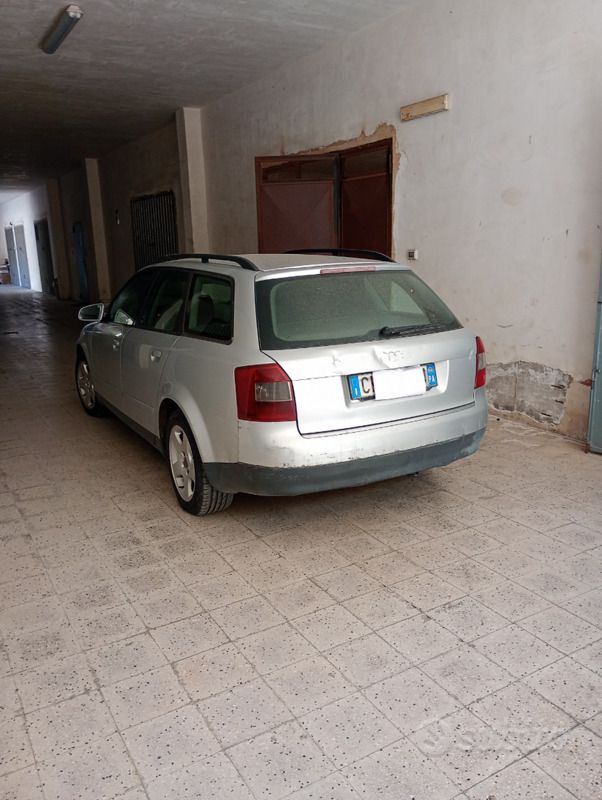 Grigio Usata 2004 Audi A4 Station wagon | 1000 € (Ottimo prezzo) - Immagine 1/4