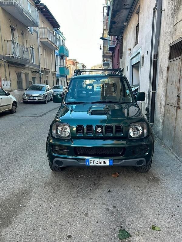 Verde Usata 2007 Suzuki Jimny SUV | 7000 € (Ottimo prezzo) - Immagine 1/4
