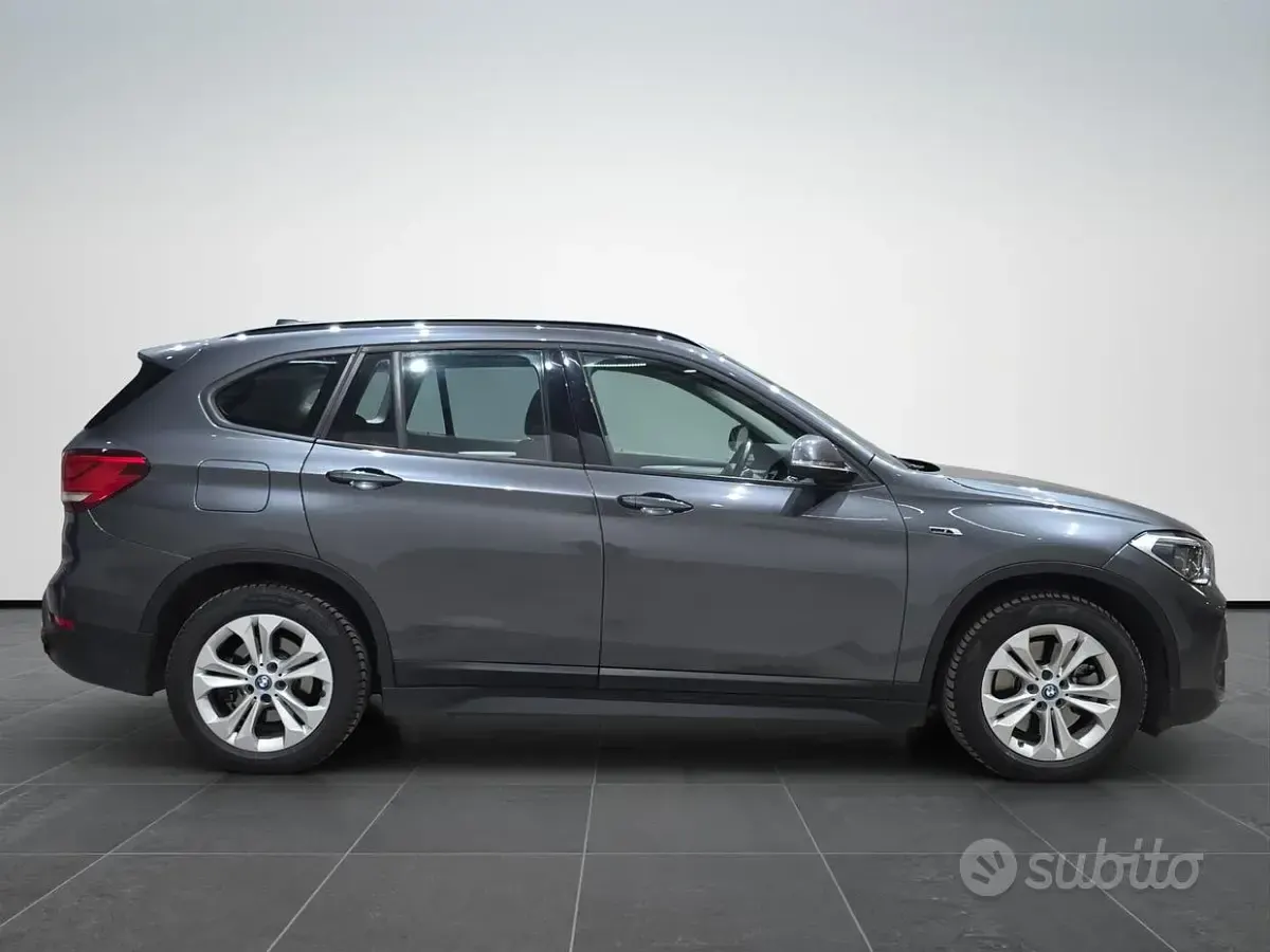 Usata BMW X1 Advantage 125 CV (91 kW) 2022 Mineral gray met. SUV