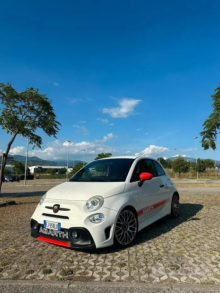 Usata Abarth 500 135 CV (99 kW) 2011 Bianco Berlina