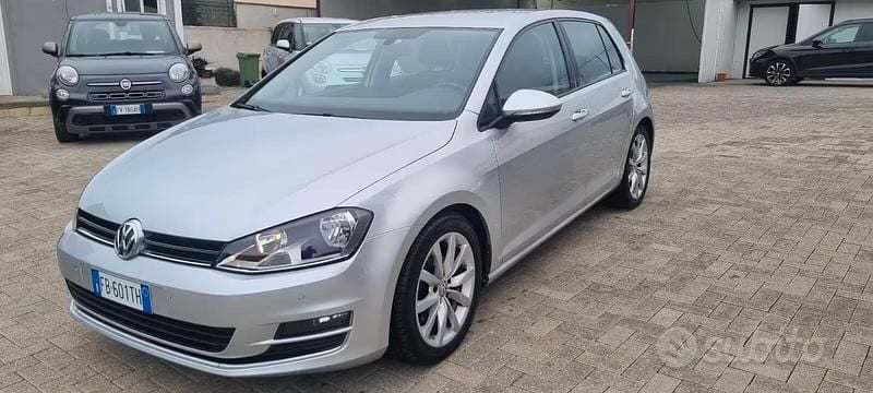 Usata VW Golf VII Highline 110 CV (80 kW) 2015 Grigio Berlina