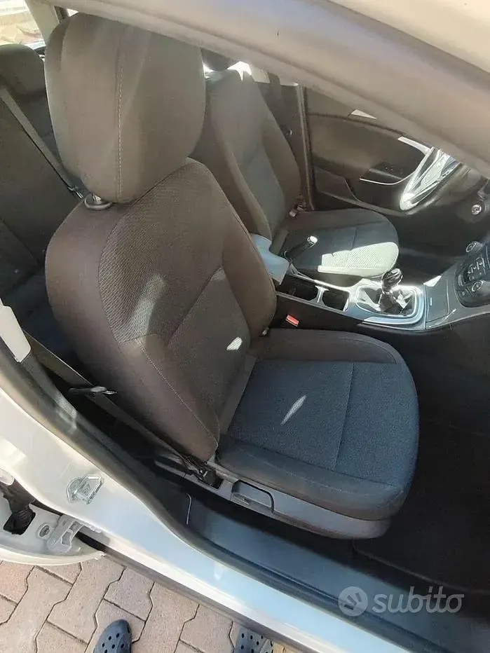 Usata Opel Insignia 2015 Bianco Station wagon