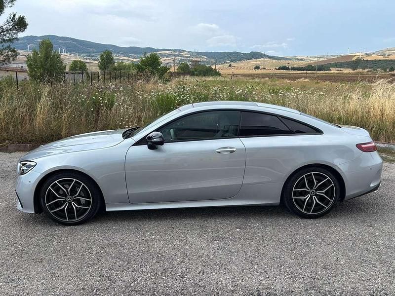Usata Mercedes E300 AMG line 265 CV (194 kW) 2023 Argento Coupé