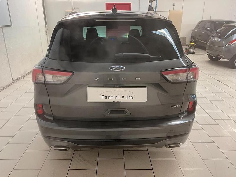 Usata Ford Kuga ST-Line X 152 CV (111 kW) 2023 Grigio SUV