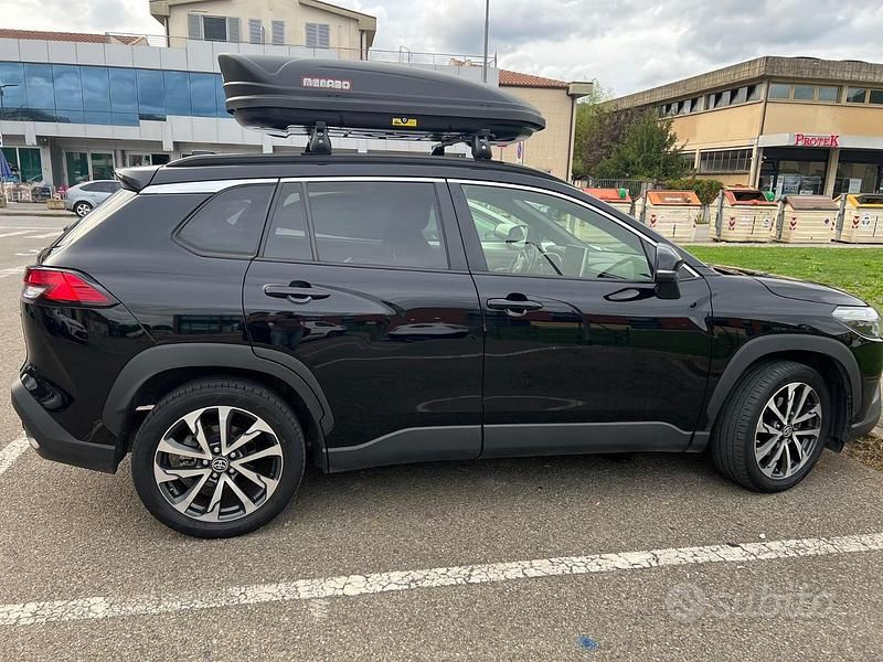 Nero Usata 2024 Toyota Corolla Cross Trend SUV | 28.500 € - Immagine 1/4