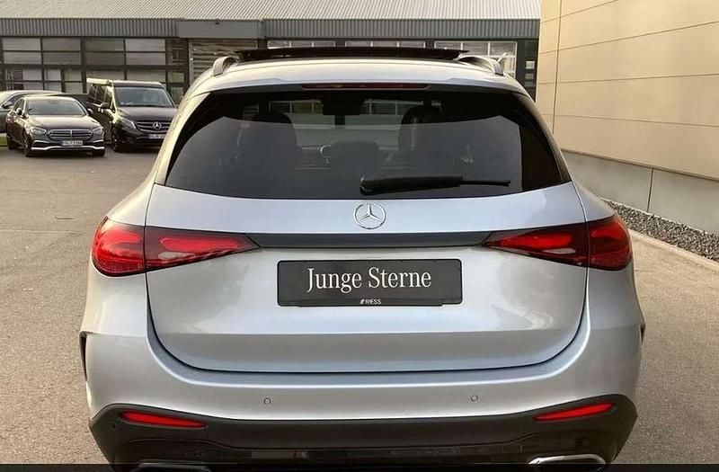 Usata Mercedes GLC220 AMG line 197 CV (144 kW) 2025 Argento SUV