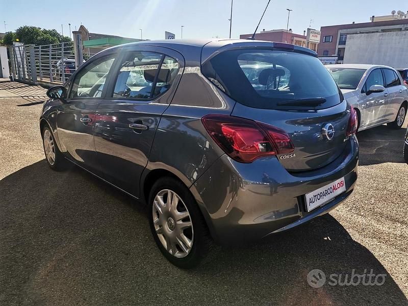 Usata Opel Corsa Innovation 90 CV (66 kW) 2018 Grigio Berlina