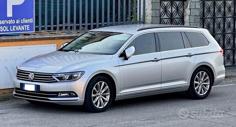 Usata VW Passat 150 CV (110 kW) 2018 Grigio Berlina