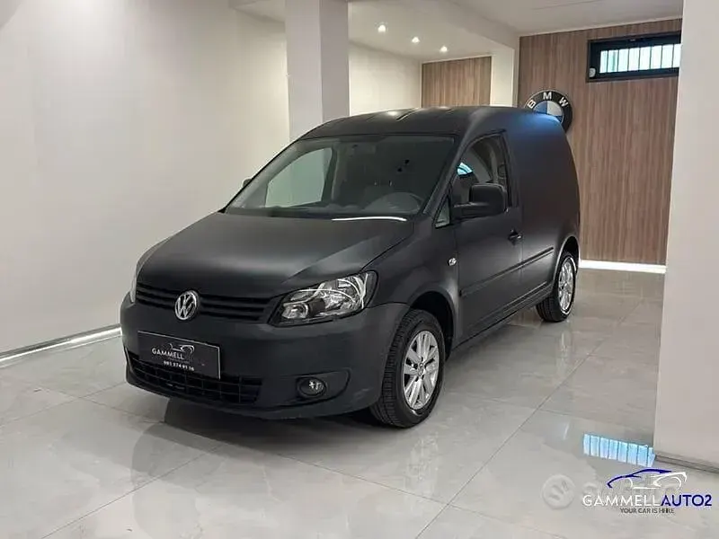 Usata VW Caddy Comfortline 102 CV (75 kW) 2013 Nero Monovolume