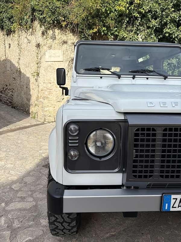 Usata Land Rover Defender S 122 CV (89 kW) 2014 SUV
