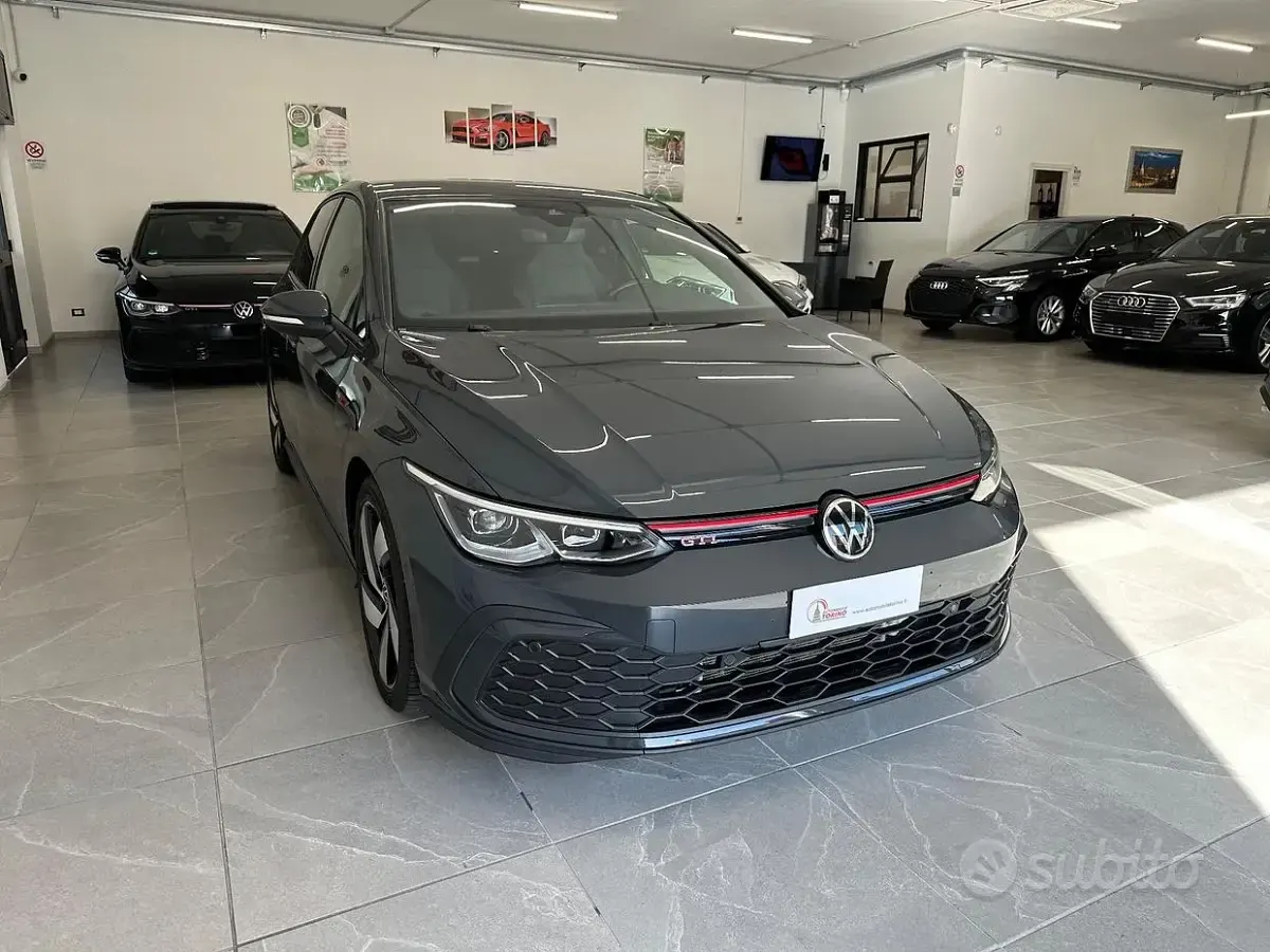 Usata VW Golf VIII GTI 245 CV (180 kW) 2023 Grigio Berlina