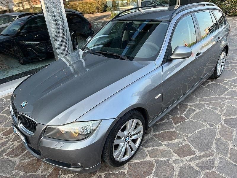 Usata BMW 320 Efficient Dynamics 177 CV (130 kW) 2009 Grigio Station wagon