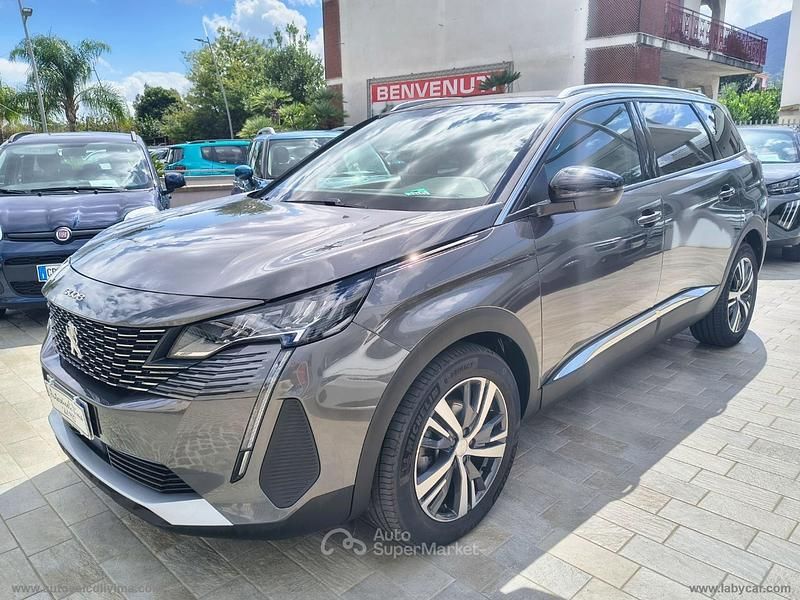 Usata Peugeot 5008 Allure 131 CV (96 kW) 2024 Grigio Monovolume