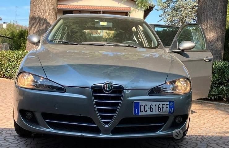Usata Alfa Romeo 147 2000 Grigio Utilitaria