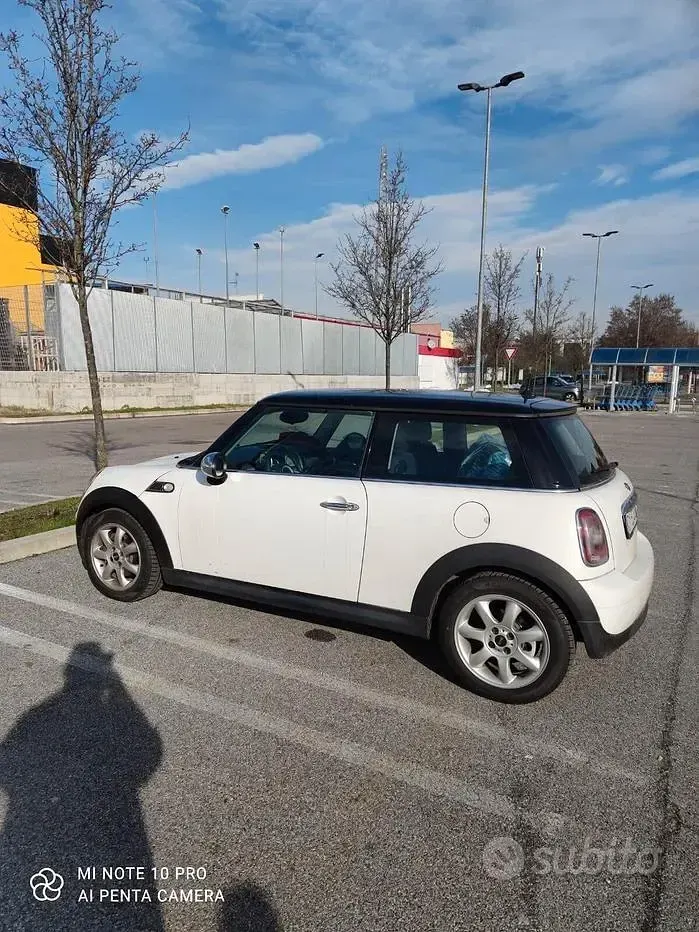 Usata Mini Cooper 120 CV (88 kW) 2009 Beige Utilitaria
