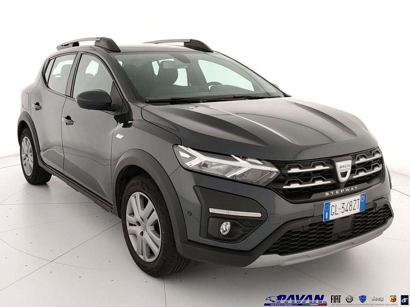 Usata Dacia Sandero Comfort 91 CV (66 kW) 2022 Grigio scuro Utilitaria