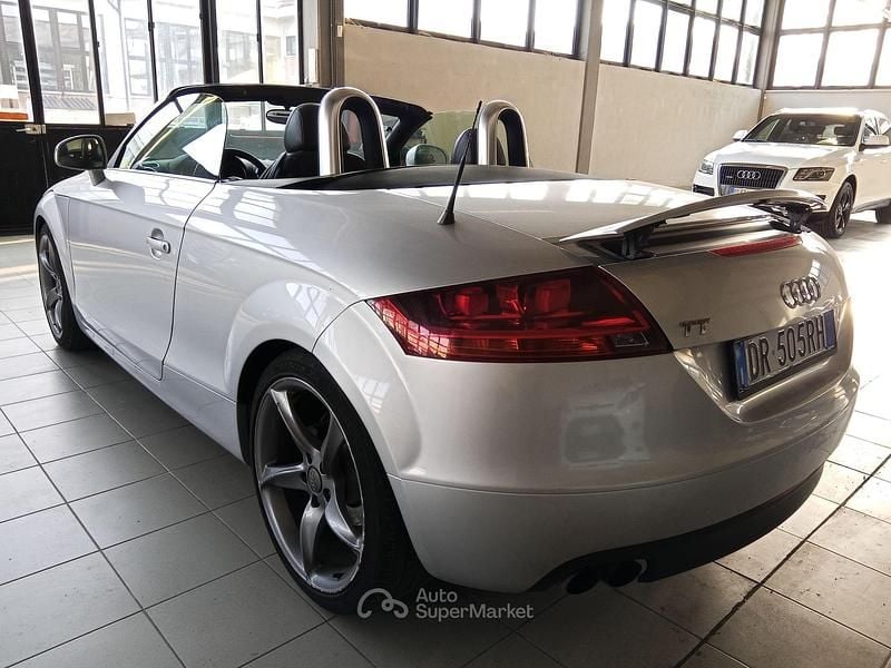 Usata Audi TT Roadster Ambiente 200 CV (147 kW) 2008 Argento Cabrio