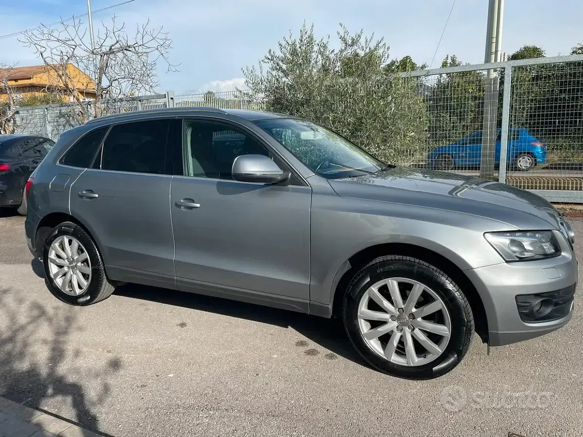 Usata Audi Q5 170 CV (125 kW) 2011 Grigio SUV