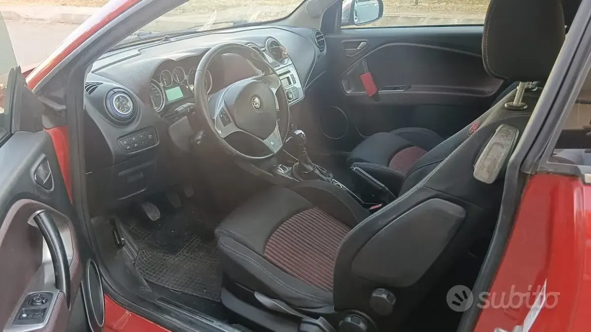 Usata Alfa Romeo MiTo 90 CV (66 kW) 2009 Rosso Utilitaria