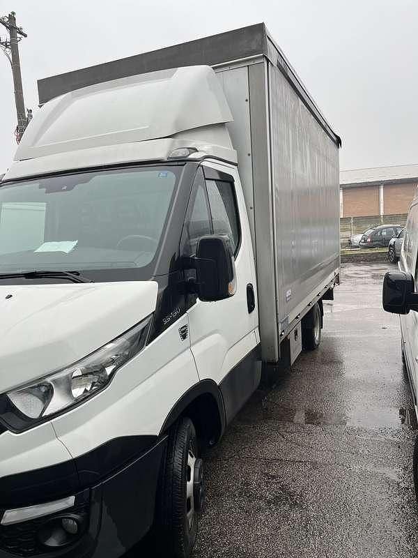 Usata Iveco Daily 126 CV (92 kW) 2017