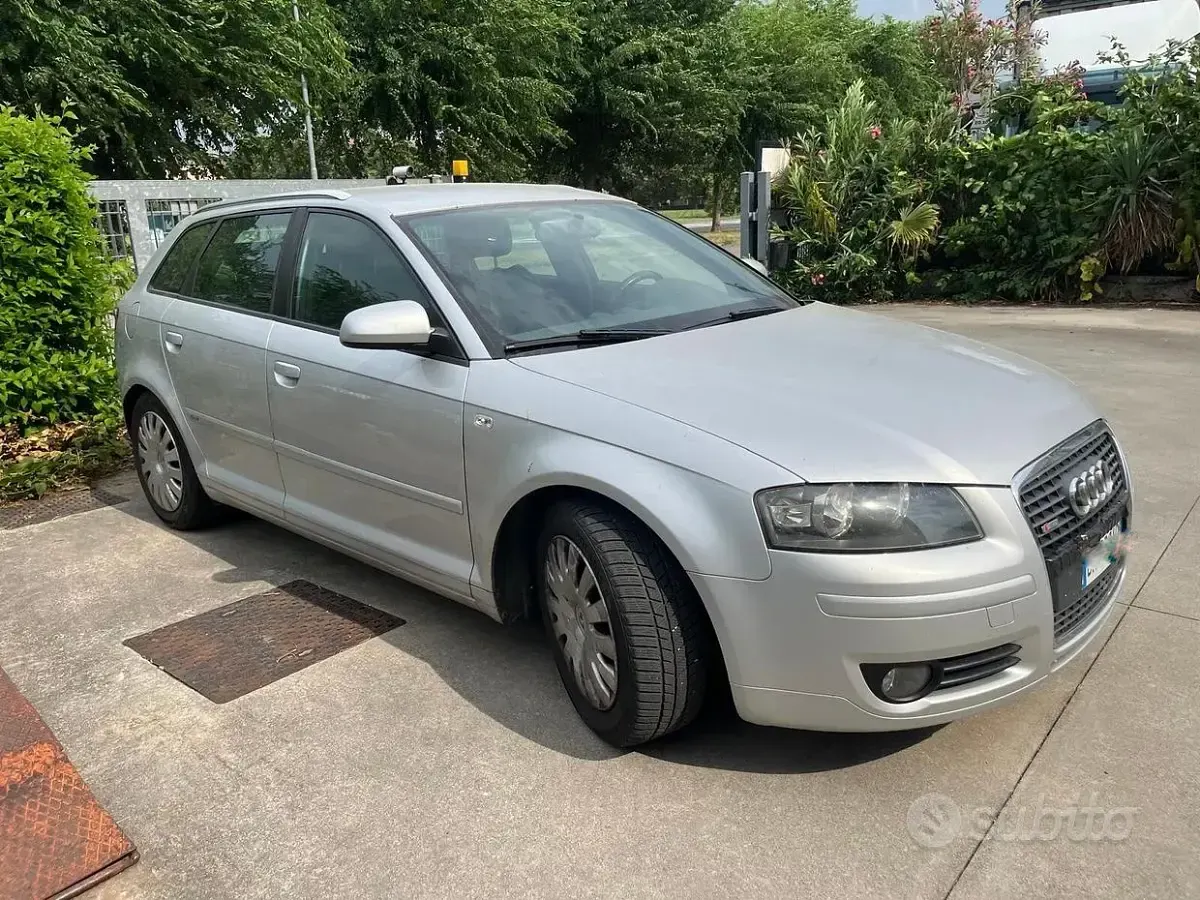 Usata Audi A3 Attraction 105 CV (77 kW) 2009 Grigio Utilitaria