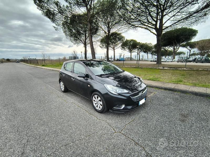 Usata Opel Corsa 75 CV (55 kW) 2015 Nero Utilitaria