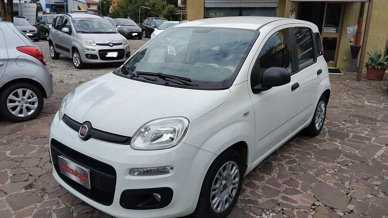 Usata Fiat Panda Lounge 69 CV (50 kW) 2015 Bianco Utilitaria