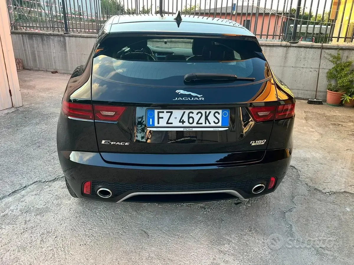 Usata Jaguar E-Pace 179 CV (131 kW) 2019 Nero SUV