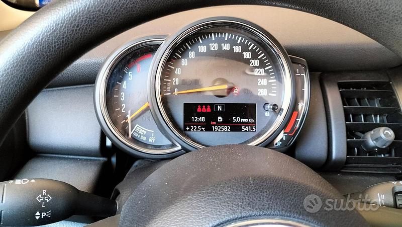 Usata Mini One D 95 CV (69 kW) 2019 Rosso Utilitaria