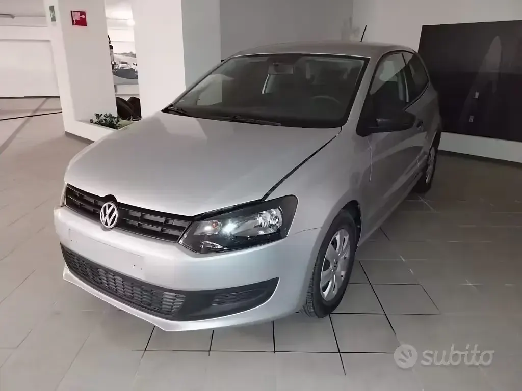 Usata VW Polo Trendline 60 CV (44 kW) 2014 Grigio Utilitaria