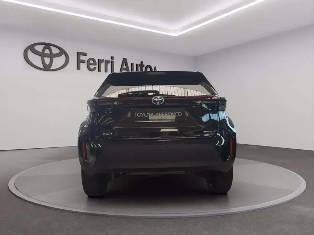 Usata Toyota Yaris Cross Trend 116 CV (85 kW) 2022 Nero SUV