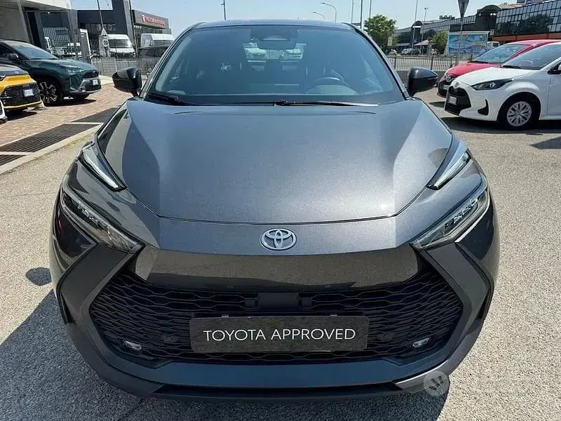Usata Toyota C-HR Active 223 CV (164 kW) 2025 Other SUV