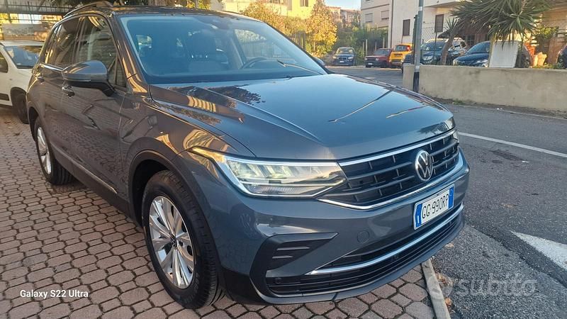 Usata VW Tiguan Life 150 CV (110 kW) 2021 Grigio SUV
