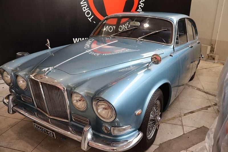 Blu/azzurro Usata 1966 Jaguar 420 Tre volumi | 28.500 € - Immagine 1/4