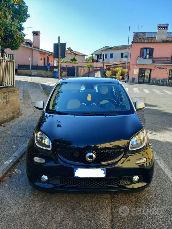 Usata Smart ForFour Passion 90 CV (66 kW) 2017 Nero Utilitaria