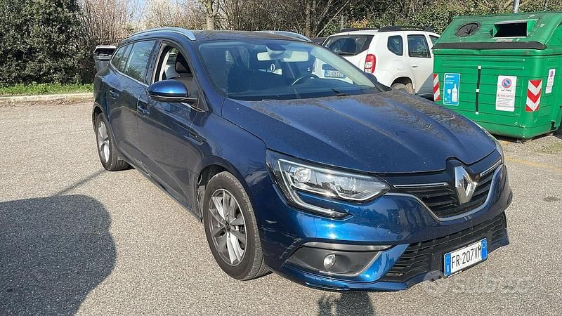 Usata Renault Mégane GrandTour 110 CV (80 kW) 2017 Blu Station wagon