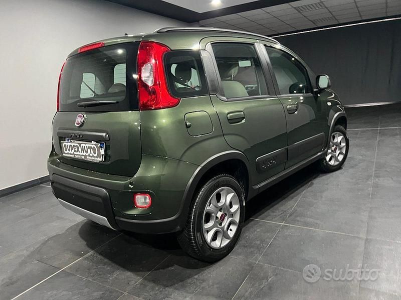 Usata Fiat Panda 4x4 S 75 CV (55 kW) 2014 Verde Utilitaria