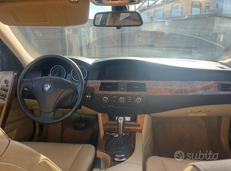 Usata BMW 520 177 CV (130 kW) 2007 Nero Berlina