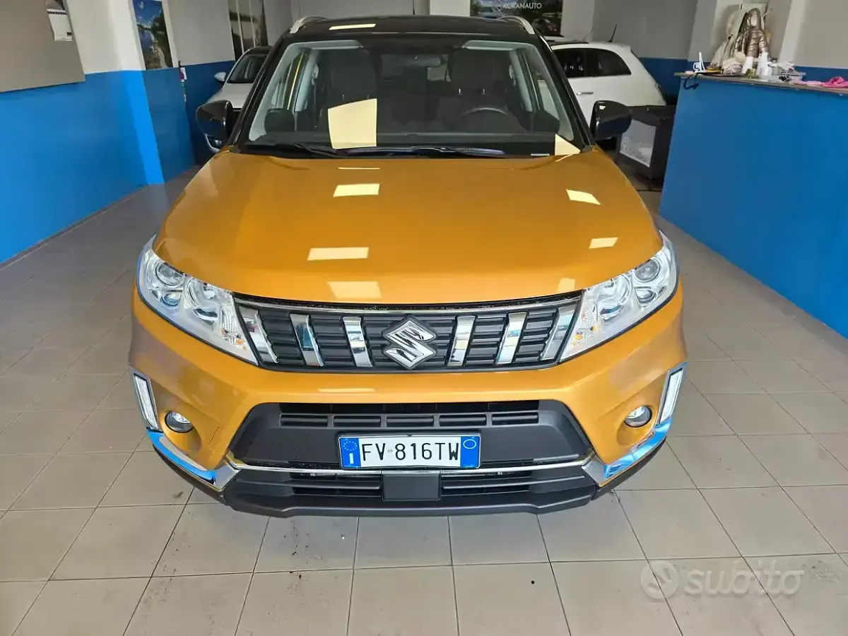 Usata Suzuki Vitara 111 CV (81 kW) 2019 Giallo SUV