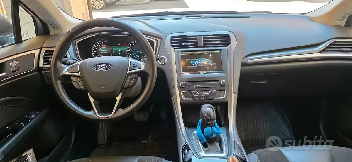 Usata Ford Mondeo 180 CV (132 kW) 2015 Grigio Station wagon