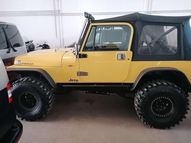 Usata Jeep Wrangler 179 CV (131 kW) 1991 Giallo SUV