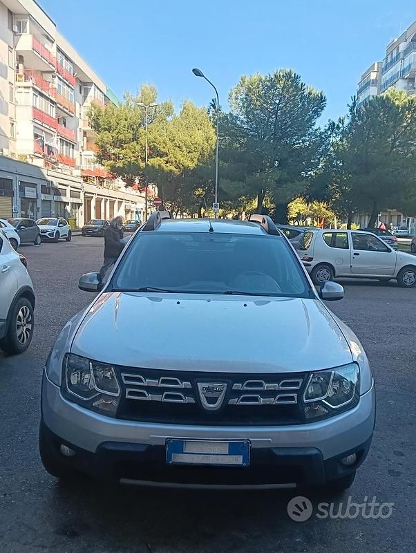 Grigio Usata 2015 Dacia Duster SUV | 6900 € - Immagine 1/3